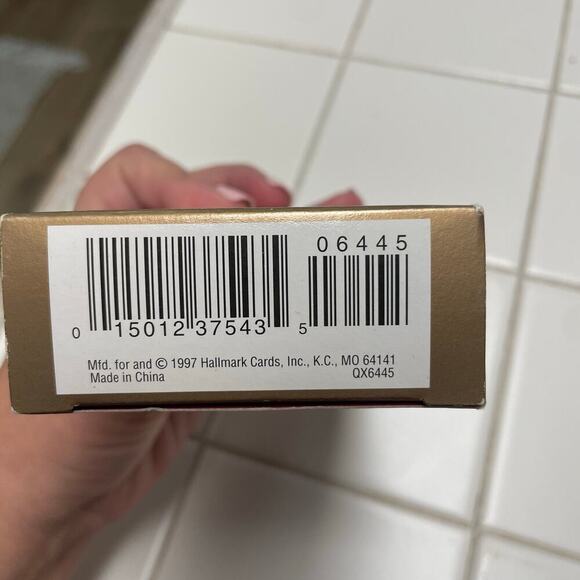 VTG Hallmark Keepsake Ornament Beaver Clever Camper Christmas Tree Holiday - Picture 2 of 2